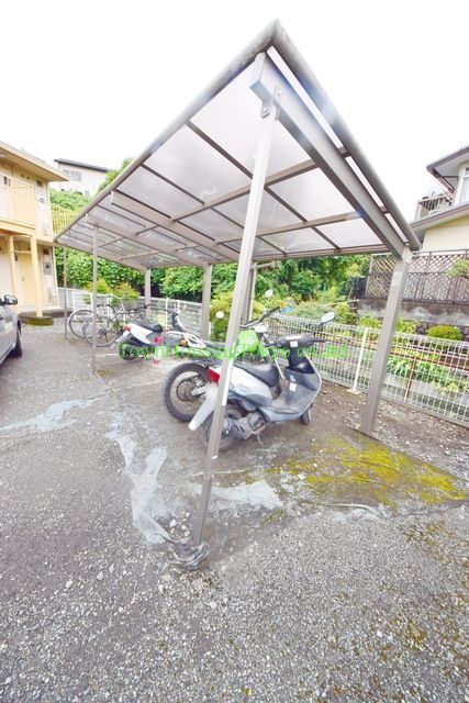 その他共有部分　★屋根付きの駐輪場ございます★