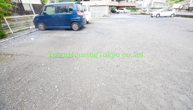 駐車場　★敷地内駐車場もございます★