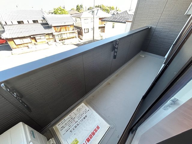 バルコニー　※3階の写真です。