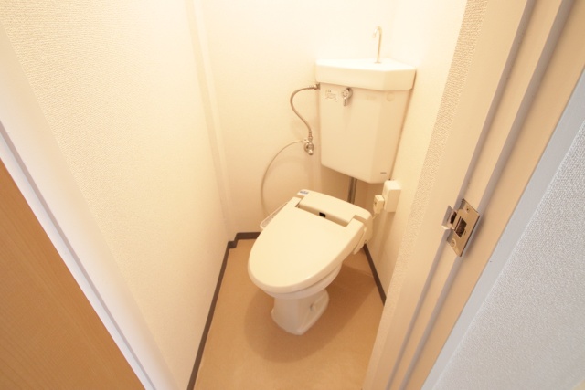 トイレ　※別部屋の参考写真の為、現状優先です。