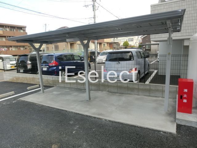 その他共有部分　屋根付きの駐輪場です。