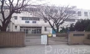 小学校　松戸市立南部小学校（小学校）まで590m