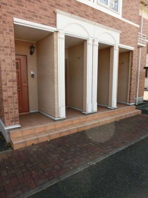 エントランス　建物入口部分です