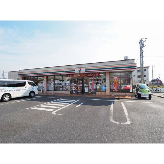 コンビニ　セブンイレブン下関富任町店（コンビニ）まで735m