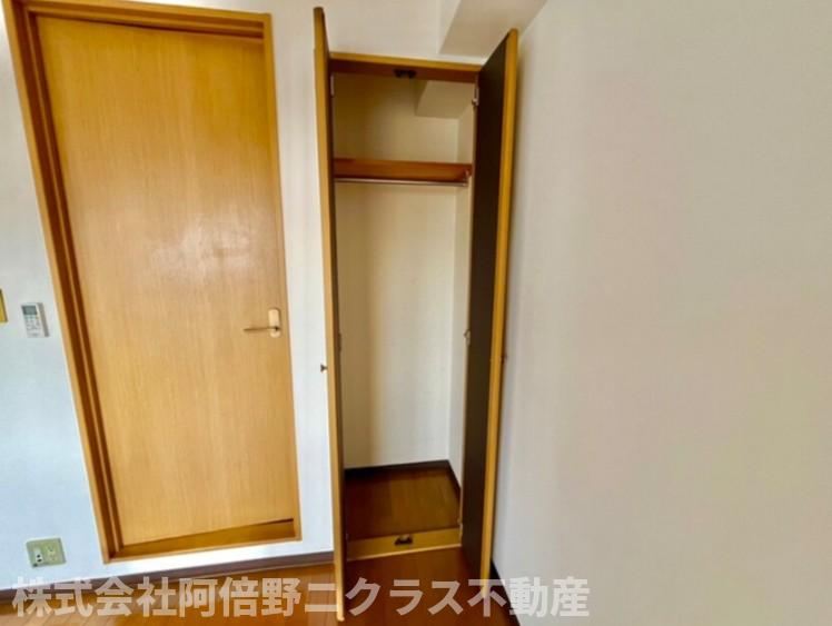 収納　内装は別部屋の参考写真です。