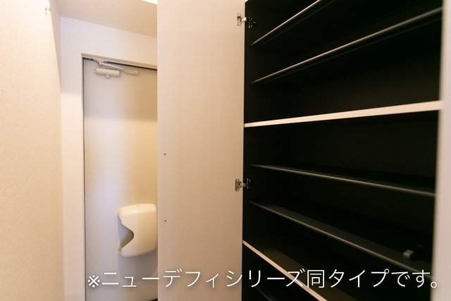 玄関　落ち着いた玄関です