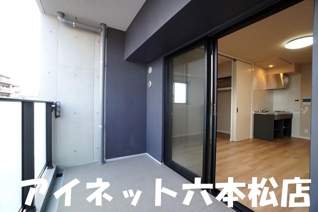 バルコニー　バルコニーも開放的。