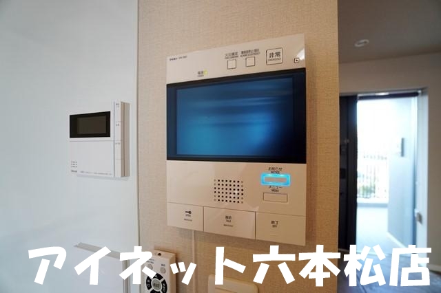 セキュリティ　モニター付きインターホンで安心。