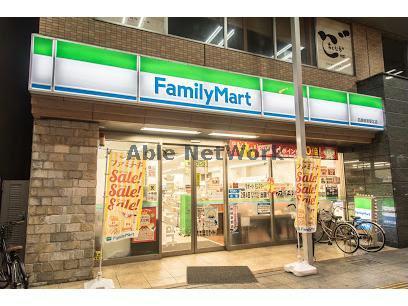 コンビニ　ファミリーマート名鉄岐阜駅北店（コンビニ）まで195m