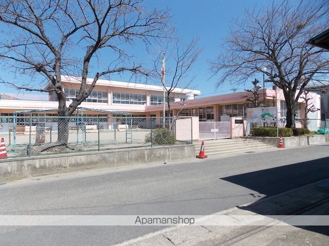 幼稚園・保育園　布袋西保育園（幼稚園・保育園）まで498m