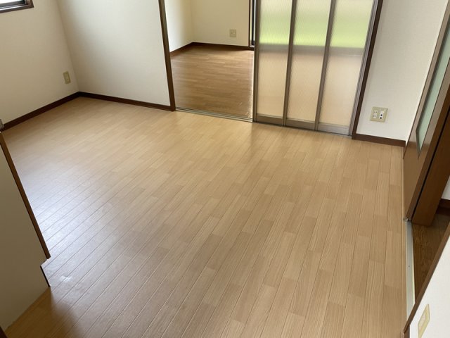 メゾンHIKOの居間写真