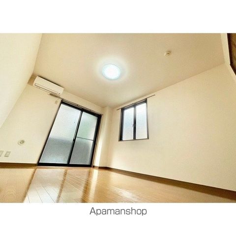 アンプルールフィギュールの居間写真