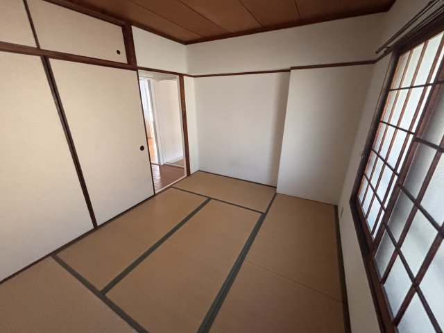 鶴甲コーポ24号棟の玄関写真