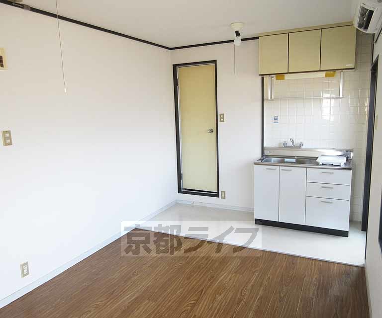居室・リビング　落ち着きのあるお部屋です！