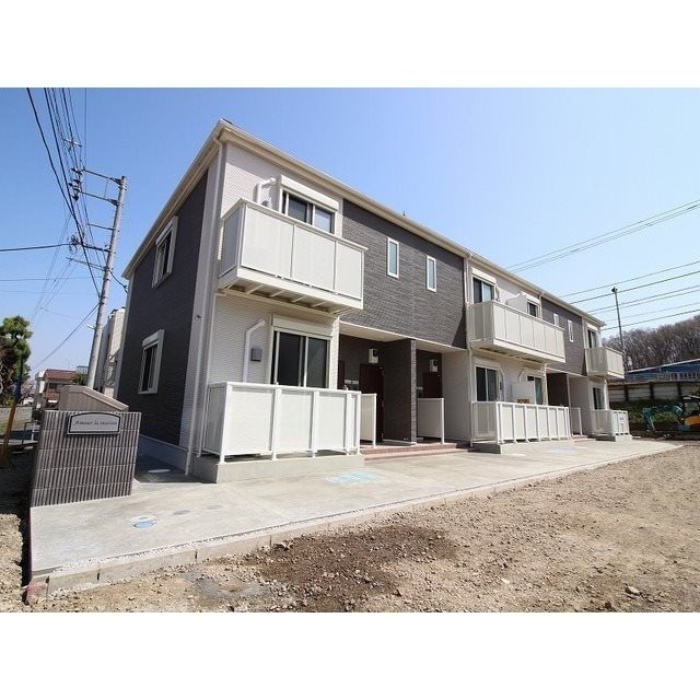 建物外観　２０１８年３月完成の築浅の御部屋です。