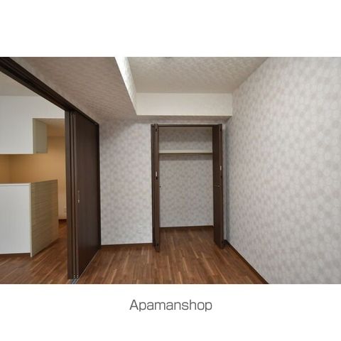 EXCELLENT HOUSE中の島の内装写真