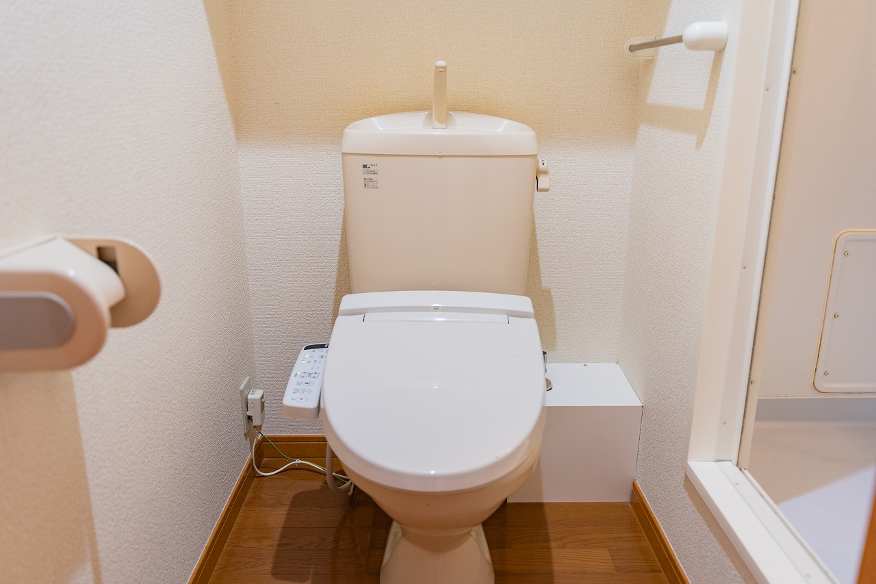 【豊中市熊野町のアパートのトイレ】