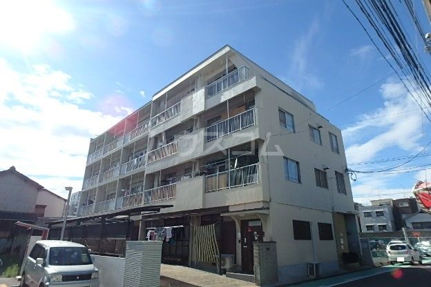 名古屋市北区上飯田北町のマンションの建物外観