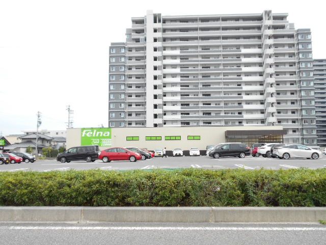 【豊田市大清水町のマンションのスーパー】