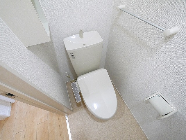 【ヴィラージュIのトイレ】