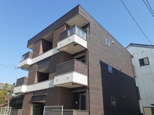 広島市西区観音新町のアパートの建物外観