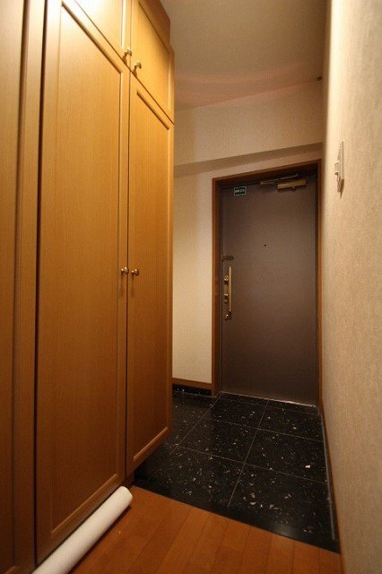 玄関　同物件別室です。