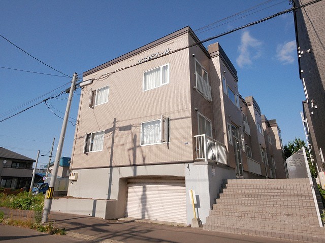 北海道札幌市北区北二十七条西６（アパート）の賃貸物件の外観