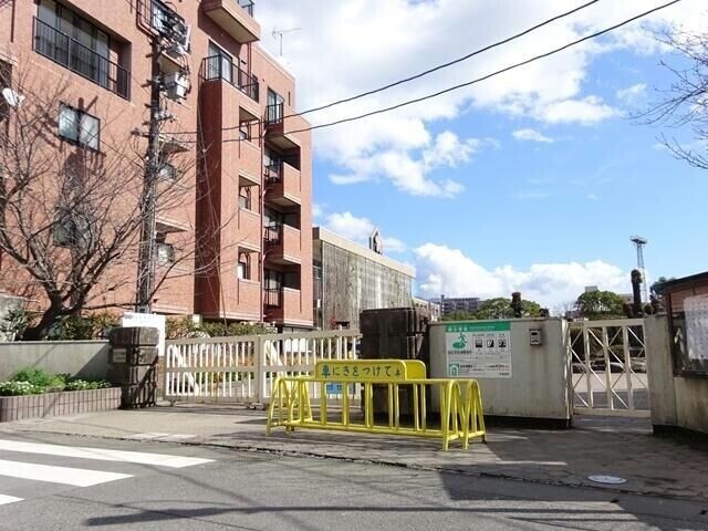 【プレステージフジ鹿児島参番館の小学校】