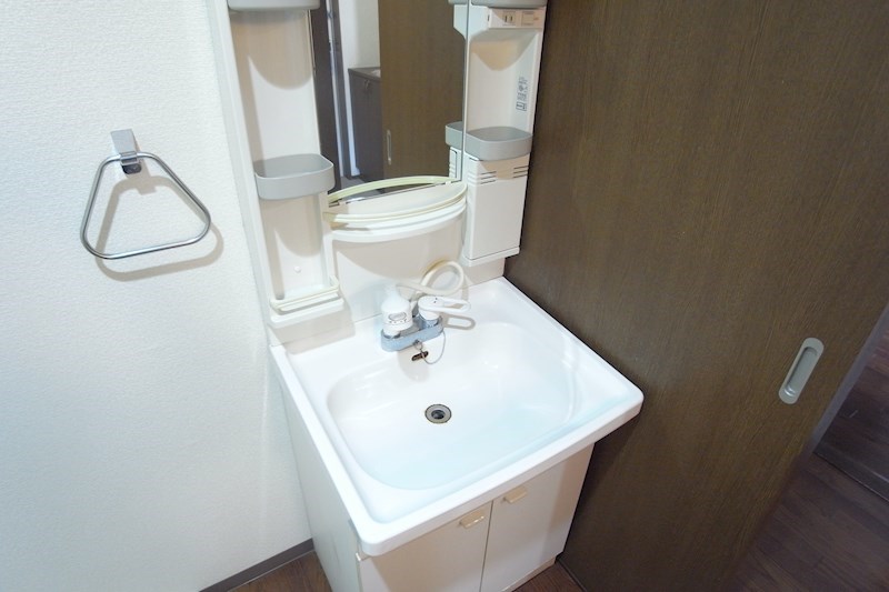 【姫路市東山のアパートの洗面設備】