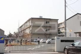 【浜松市中央区天龍川町のマンションの小学校】