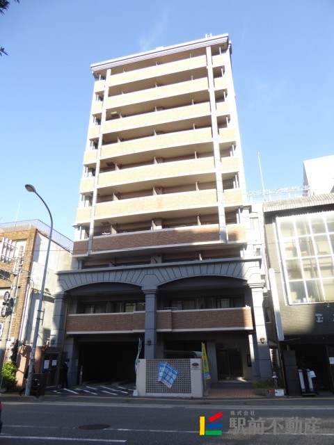 福岡市中央区平尾のマンションの建物外観