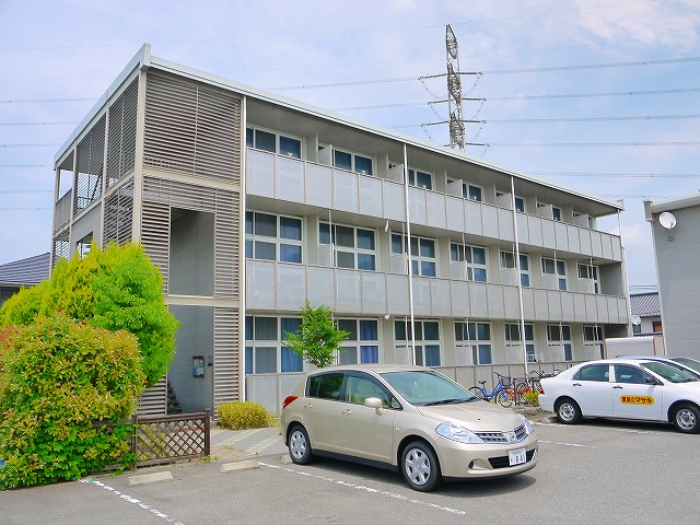 【相楽郡精華町光台のアパートの駐車場】