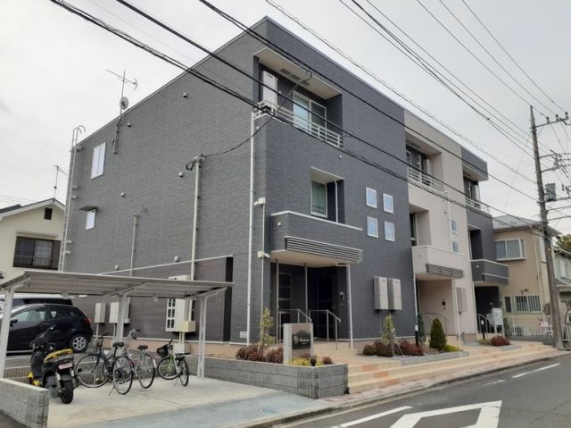 【相模原市南区当麻のアパートの建物外観】