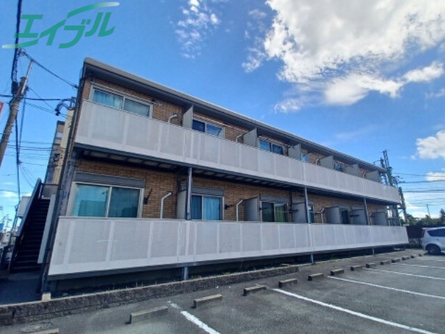 ジュネス久居の外観