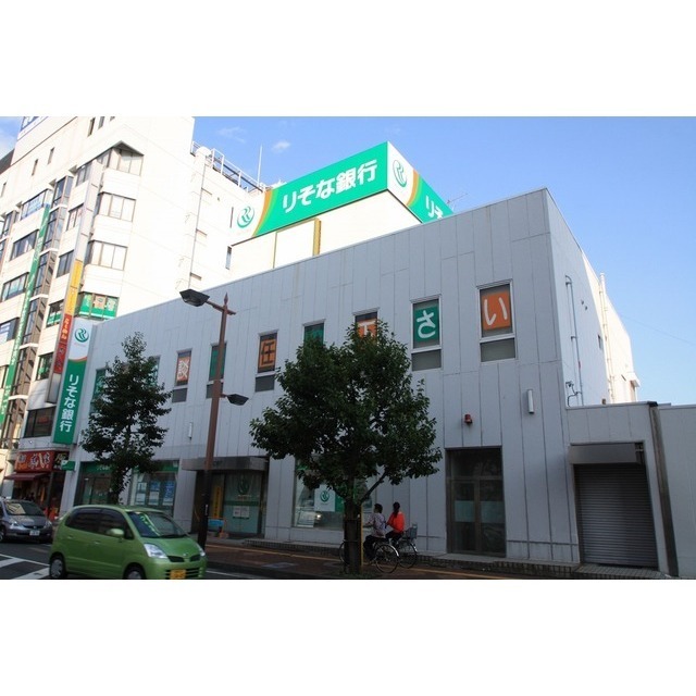 銀行　りそな銀行厚木支店（銀行）まで447m