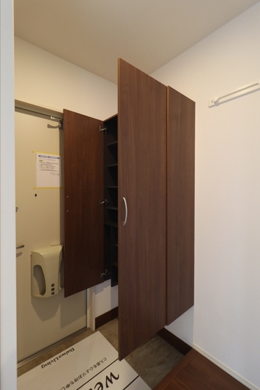 玄関　※他号室の写真です