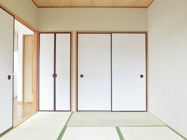 その他　来客用の布団などもしまっておけます