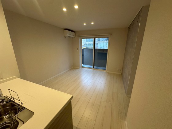 居室・リビング　※別号室の写真です