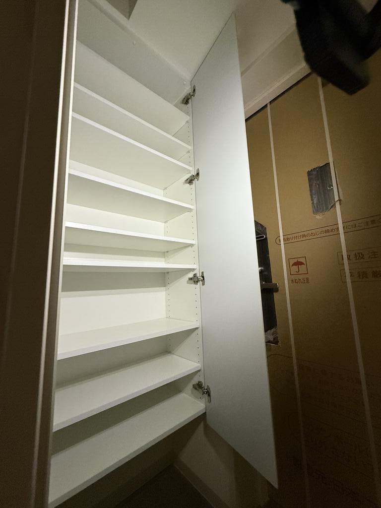 玄関　同タイプ別部屋の写真です。