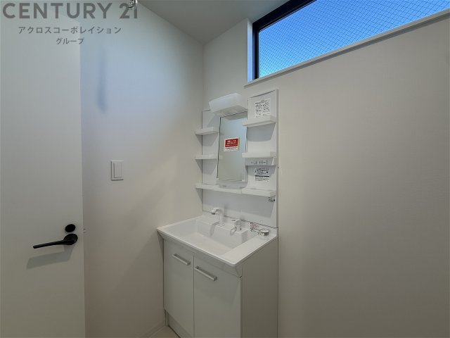 洗面設備　独立洗面台?