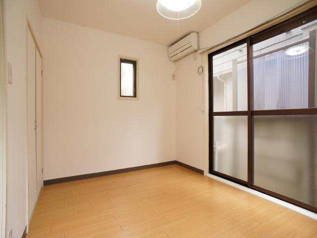 その他部屋・スペース　室内は木の温もりが優しい人気のフローリング♪