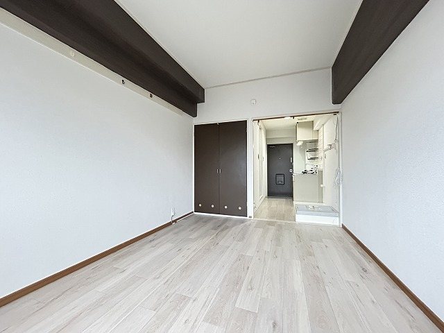 居室・リビング　同マンション別部屋