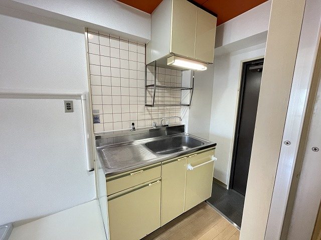 キッチン　同マンション別部屋