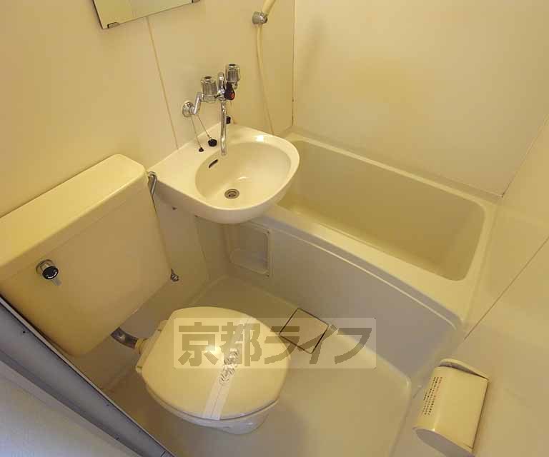 バス・シャワールーム　キレイなＵＢですよ