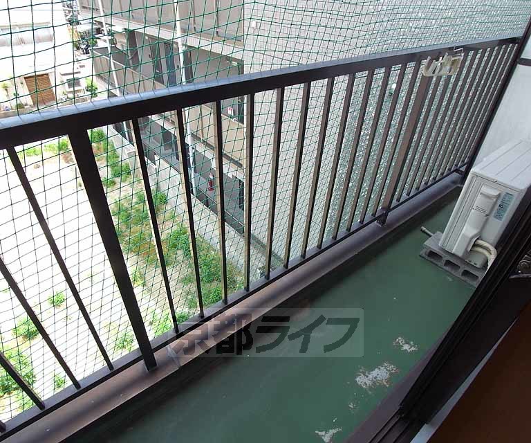 バルコニー　広めの風通しの良いバルコニー