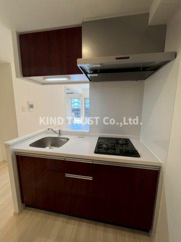 キッチン　コンパクトなキッチンで掃除もラクラク