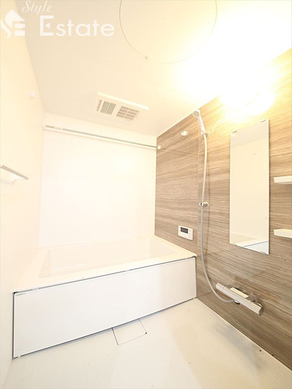 バス・シャワールーム　バスルーム