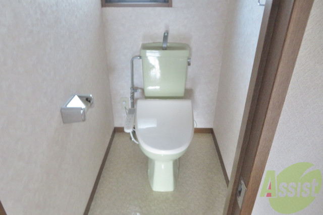 トイレ　トイレはウォシュレット付きです。シャワートイレは嬉しいですね