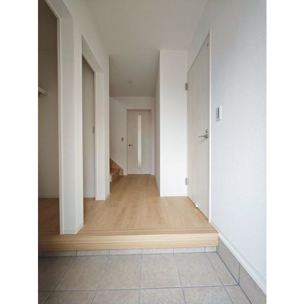 その他　【コンビニエンスストア】ミニストップ吉根店まで782m