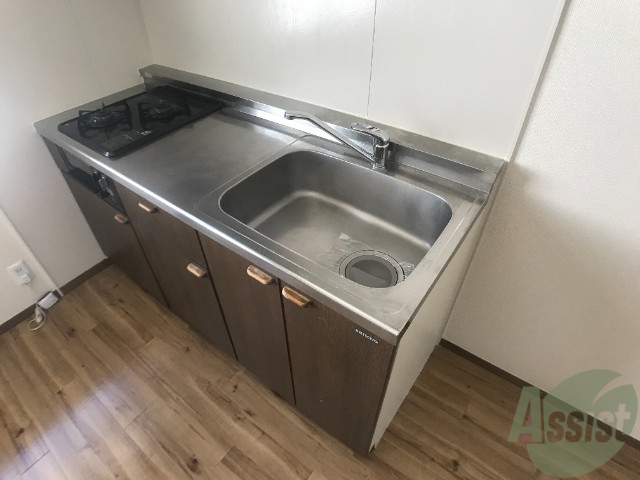 キッチン　キッチンはシンクも綺麗で、ガスコンロも設置可能です。